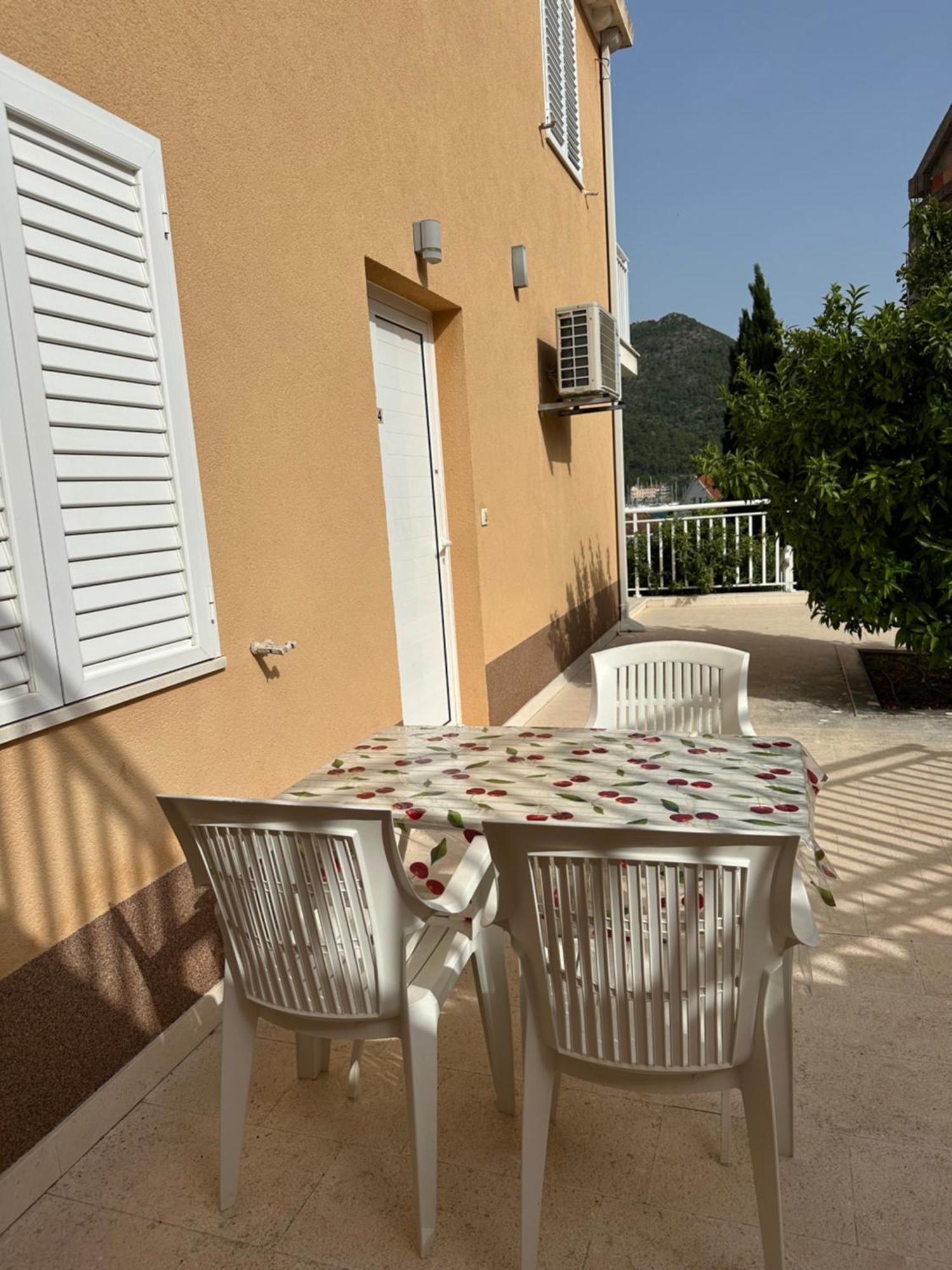 Apartments Villa Eva Slano Bagian luar foto